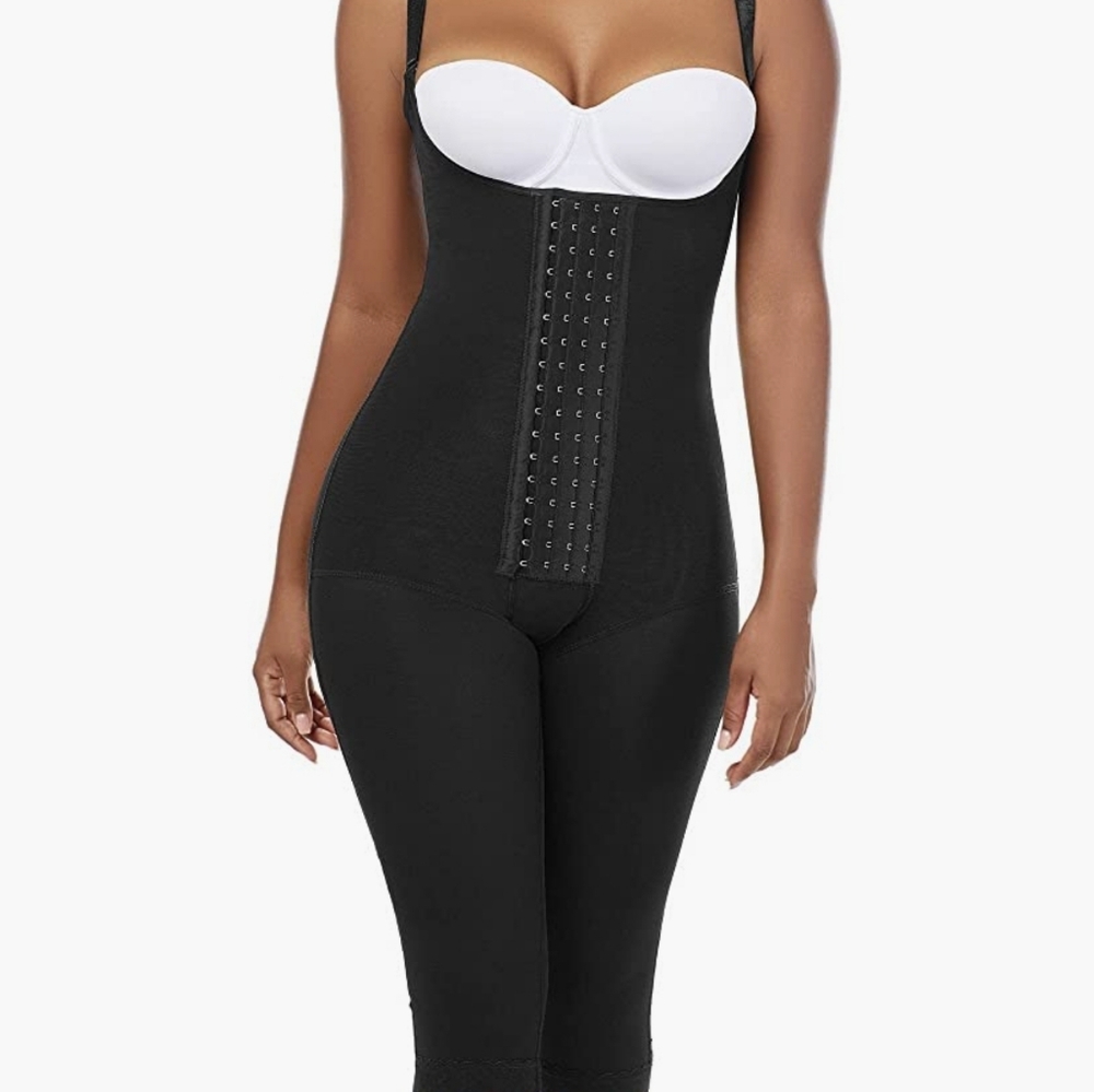 Mariae Columbian faja, stage 2 compression garment.